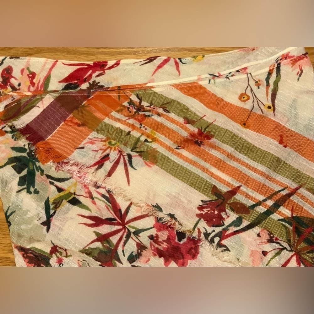 Triangular Shawl Wrap, Women’s Plaid Stripe w/Floral Design, Autumn Colors - Picture 4 of 6